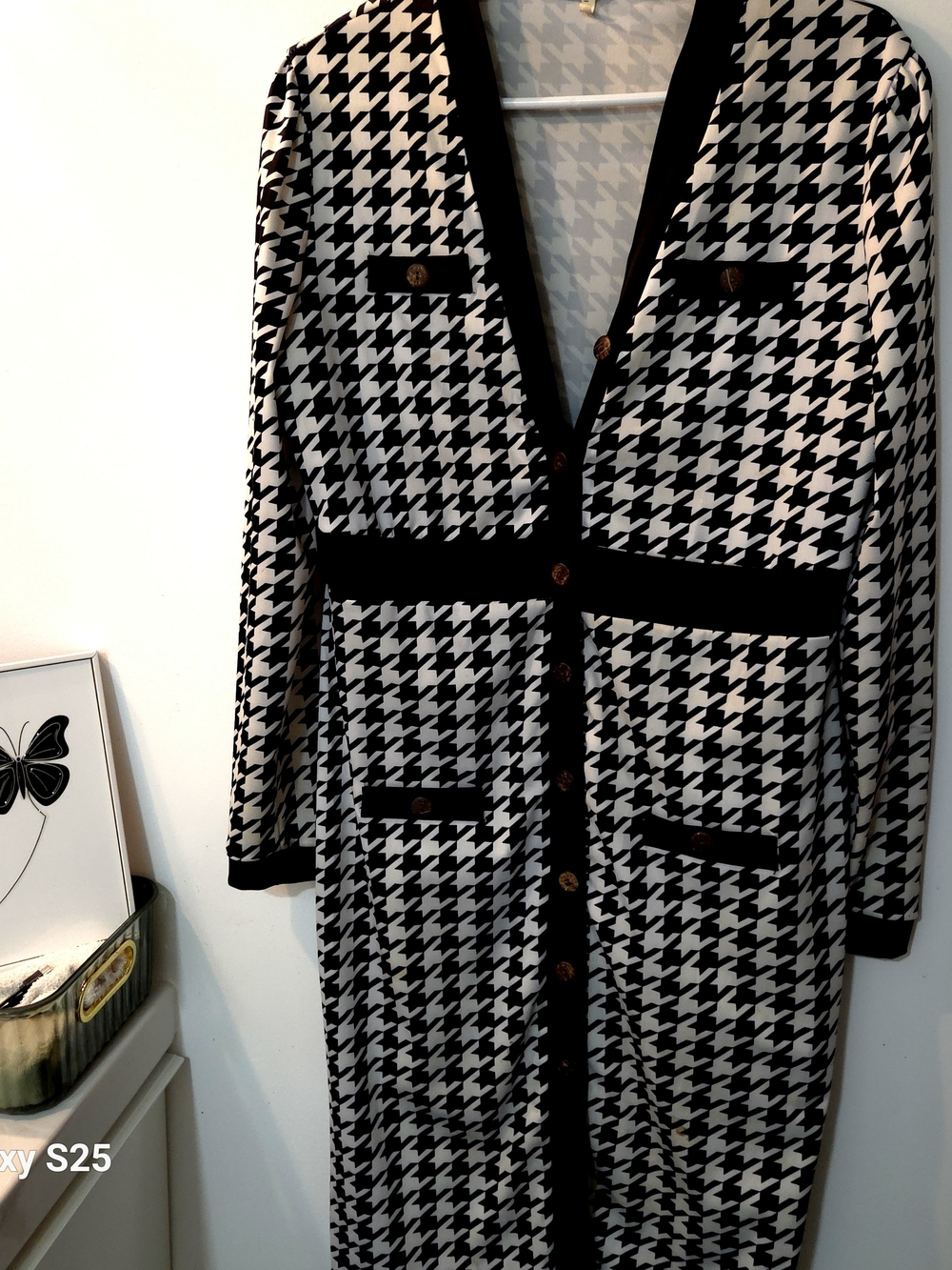 Chic Black & White Houndstooth Midi Dress Size XL (Fits like 12-14) Long Sleeve - Picture 2 of 9